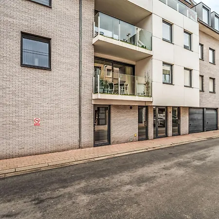 Heritage With Parking By Interhome ブレーデネ